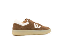 Load image into Gallery viewer, THE MISFIT SNEAKERS - Cognac - Wayz Sneakers - ethical sneakers with a humanistic footprint