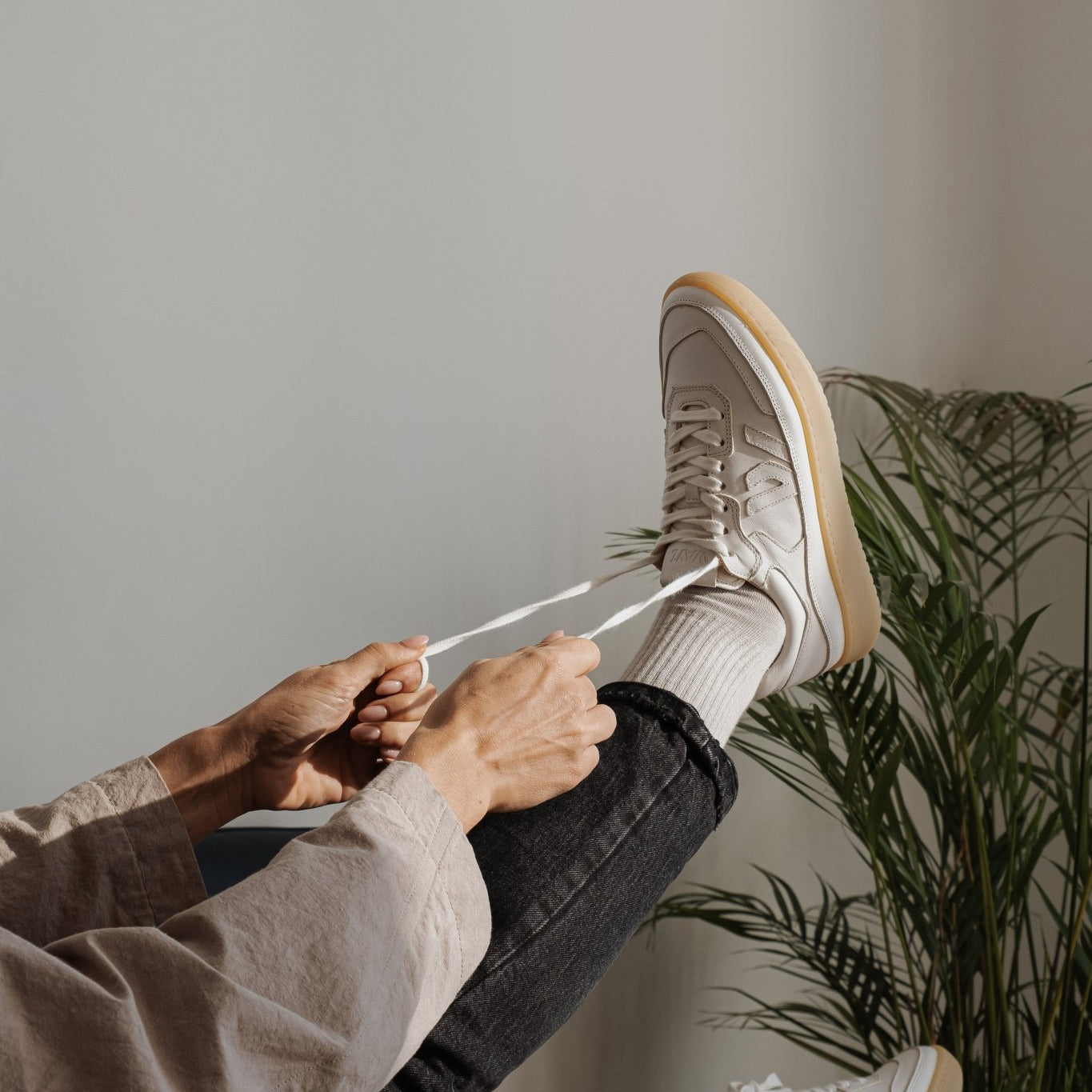 THE MISFIT SNEAKERS - White Gum - Wayz Sneakers - ethical sneakers with a humanistic footprint