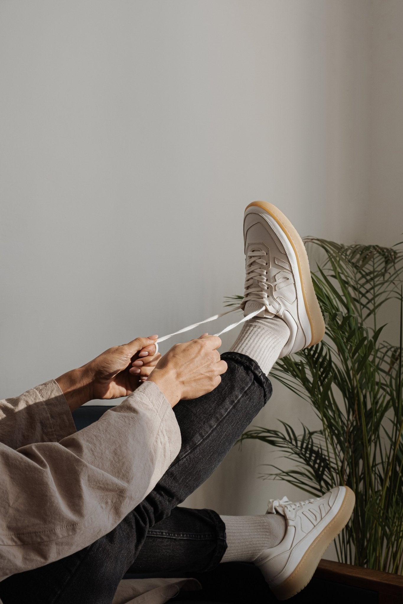 THE MISFIT SNEAKERS - White Gum - Wayz Sneakers - ethical sneakers with a humanistic footprint