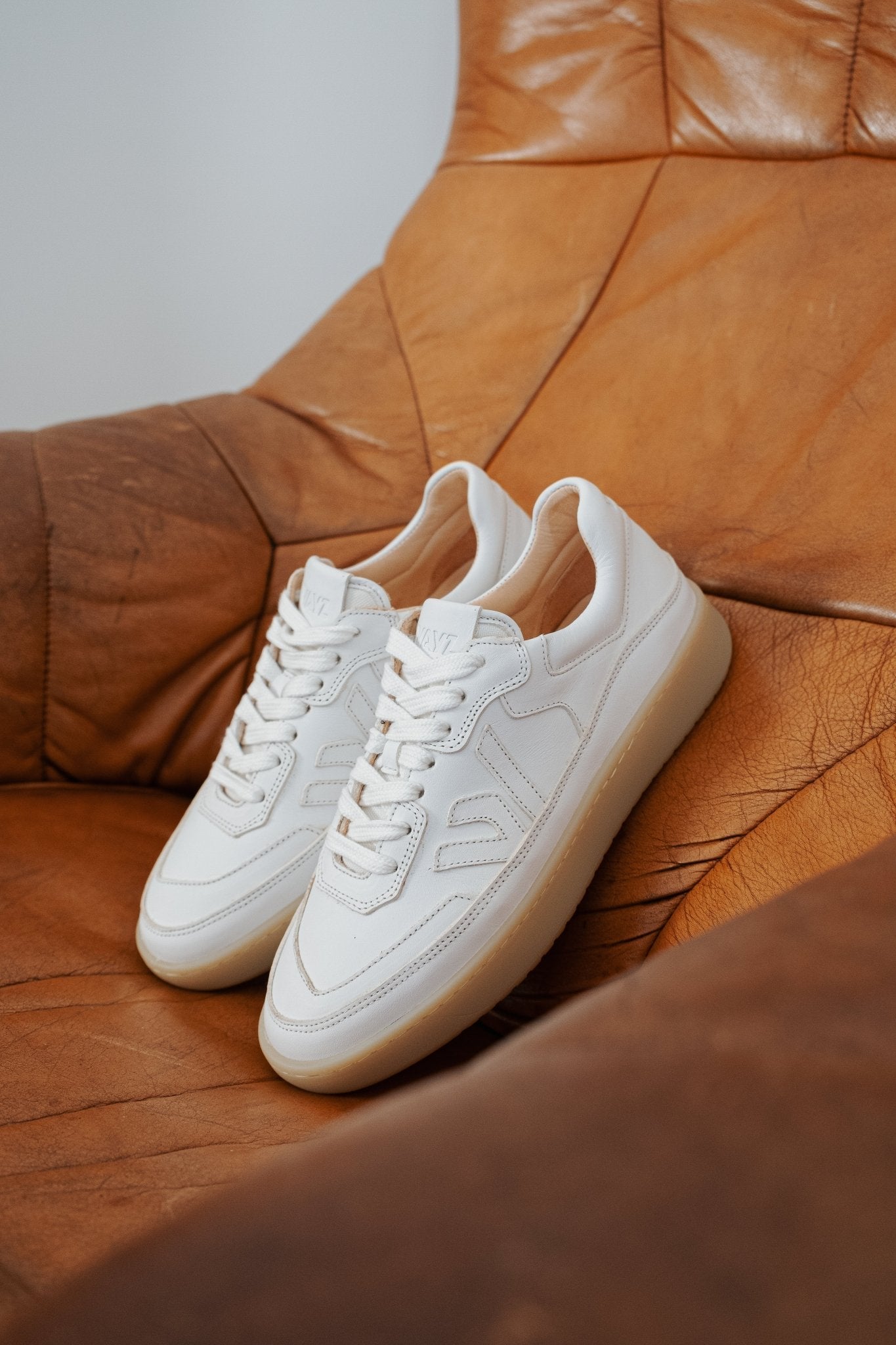 THE MISFIT SNEAKERS - White Gum - Wayz Sneakers - ethical sneakers with a humanistic footprint