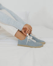 Load image into Gallery viewer, THE SONDER SNEAKERS - Blue Sky